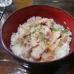 ギョバー - ちきなガーリック丼・アップ