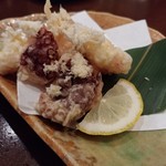 クシロ 酒場 - タコの天ぷら山わさびのせ 680円
