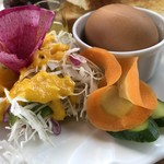 カフェアンドショップ ロータスランド - 2019/08/07
      モーニングＡセット 380円
      ・ゆで卵、餡子、有機コーヒー
      おまかせセット 550円
      ・トマたま天津飯
      ・玉ねぎシューマイ
      ・フレッシュサラダ
      ・スイカ