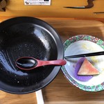 カフェアンドショップ ロータスランド - 2019/08/07
      モーニングＡセット 380円
      ・ゆで卵、餡子、有機コーヒー
      おまかせセット 550円
      ・トマたま天津飯
      ・玉ねぎシューマイ
      ・フレッシュサラダ
      ・スイカ