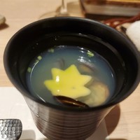 すぎ乃 麻布十番 - しじみとおでん出汁ののスープ。