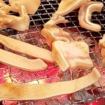 焼肉 輝 - 豚耳焼き焼き中(^^♪