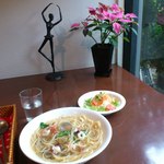 ペーパームーン - 料理とテーブル