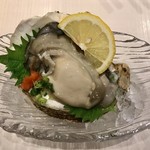 軍ちゃん - 岩牡蠣