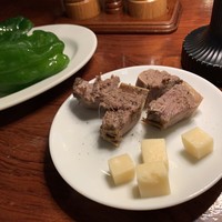 カルネジーオ イースト - 