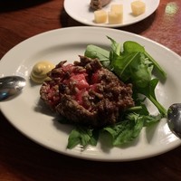 カルネジーオ イースト - 