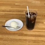 カレーハウス アンクルペパリー - セットのアイスとコーヒー