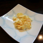 旨い料理・旨い酒 じょうじ - くわいのチップス　待ってる間にじょうじちゃんがくれました