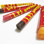 レ・グーテ - クレヨン(各130円。奥から、マンゴー・コーヒー・フランボワーズ・カカオ・パッションフルーツ) '12 1月