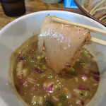 煮干し中華そば 一剣 - つけ汁へ～