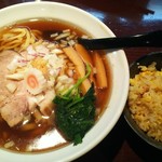 らーめん 恵本将裕 - 半チャンラーメン(煮干ラーメン＋半チャーハン) 1000円