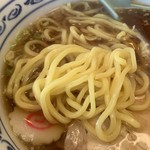 Te Uchi Ra Men Chinrai - 麺アップ