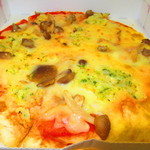 サイゼリヤ - 野菜ときのこのピザ　テイクアウト仕様　３９９円（税込）のアップ【２０１９年８月】