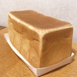 セントル ザ・ベーカリー - 角食パン  972円 (税込)