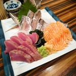 城喜元 - 初カツオ・トロサーモン・鯵