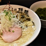 らぁ麺 飛鶏 - 濃厚鶏白湯そばとバラのり