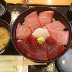 まぐろ丼