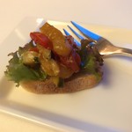 イル・テアトロ - アミューズ：茄子とピーマンのブルスケッタ