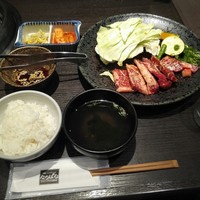 焼肉・しゃぶしゃぶ たちばな ヒルトンプラザイースト店 - 