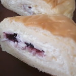 八天堂 - ヨーグルトとブルーベリーのクリーム