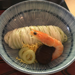 Momidi Yabekkan Kawa No Iori - 素麺です