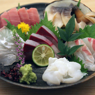 We are proud of our fresh seafood mainly from Toyosu!