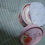 GODIVA - 白桃白チョコアイス