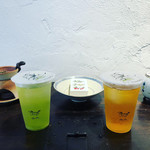  グルービーな、お茶 - 東方美人茶￥７００（茶色）  緑茶￥５００（緑色）