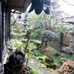 お食事処 かさの家 - お庭が見えます