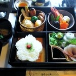 お食事処 かさの家 - 松華堂弁当