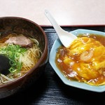 吉林菜館 - 半天津飯ラーメンセット780円