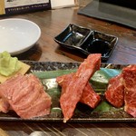 炭火焼肉 ぐら - これは絶対に頼むべき「ぐらの三種の神器」\( ˆoˆ )/