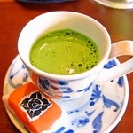嵯峨沢館 - 2012/Jan.　到着すると抹茶ミルクが振る舞われます