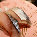 回転寿司 根室花まる 銀座店 - しめさば