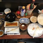 Sankai - 2019/08/09
      山海おまかせ定食 冷たい食べ物
      ・素麺
      ・天ぷら盛り合わせ
      ・大焼き鳥 塩、タレ
      ・刺身盛合せ
      ・アサリ汁