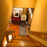 うなぎ 桜家 - 階段から下を臨む
