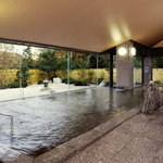 グリーンホテル - 大浴場の横には源泉風呂もご用意