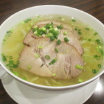 龍盛楼 - 塩味ラーメン