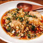 創作麺工房 鳴龍 - 海老ワンタン(スパイシーガーリックソース)  450円