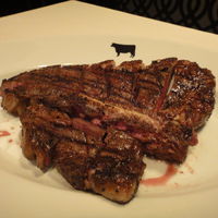 37 Steakhouse & Bar - ポーターハウスステーキ骨付き650g 
