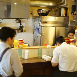 カレー&オリエンタルバル 桃の実_2