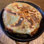 Gyoza / Dumpling with iron plate wings