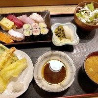 寿司勝 - すし膳（10食限定：1000円）・・鮨・天ぷら・サラダ・汁物・香の物などのセット。