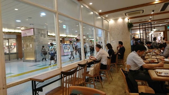 ハミングカフェ バイ プレミーコロミィ Ecute上野店 Humming Cafe By Plame Collome 上野 カフェ 食べログ