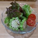 タイジンジャー - サラダ。こんな大きいオクラは初めて見た。