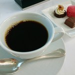 Private Dining Brise Verte - コーヒーとプティフール 