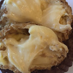 113219198 - シュークリーム 断面アップ