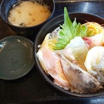 魚がし食堂はま蔵 - 