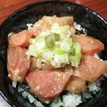 Yaki Miso Ramen Yadoya - マグロの頭肉のっけ飯 500円、土日各限定10食