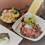 Rakuretto Ando Niku Baru Haiji - 【ランチ】ローストビーフ丼とラクレットセット